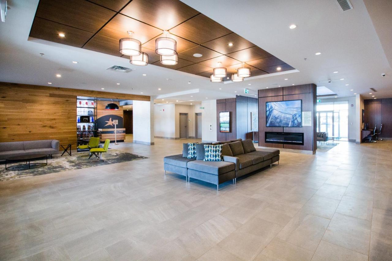 Holiday Inn Hotel & Suites Calgary South - Conference Ctr By Ihg Exterior foto