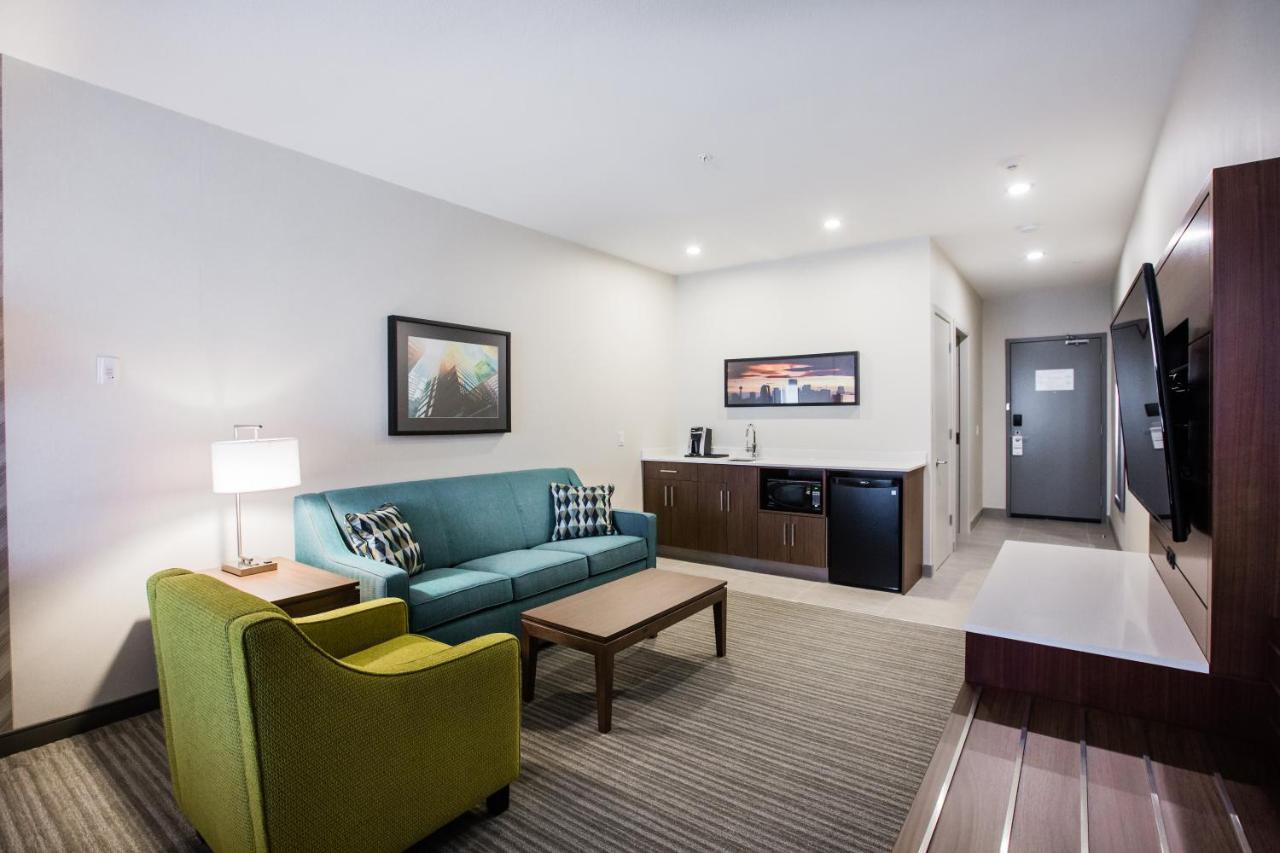 Holiday Inn Hotel & Suites Calgary South - Conference Ctr By Ihg Exterior foto