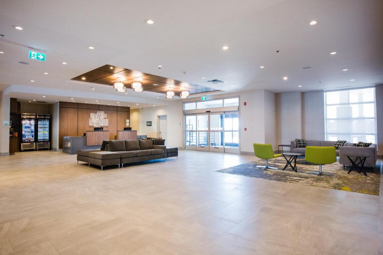 Holiday Inn Hotel & Suites Calgary South - Conference Ctr By Ihg Exterior foto